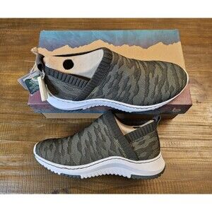Bionica Women's Odea Sneakers - Slip-Ons Size US 8.5 New in Box